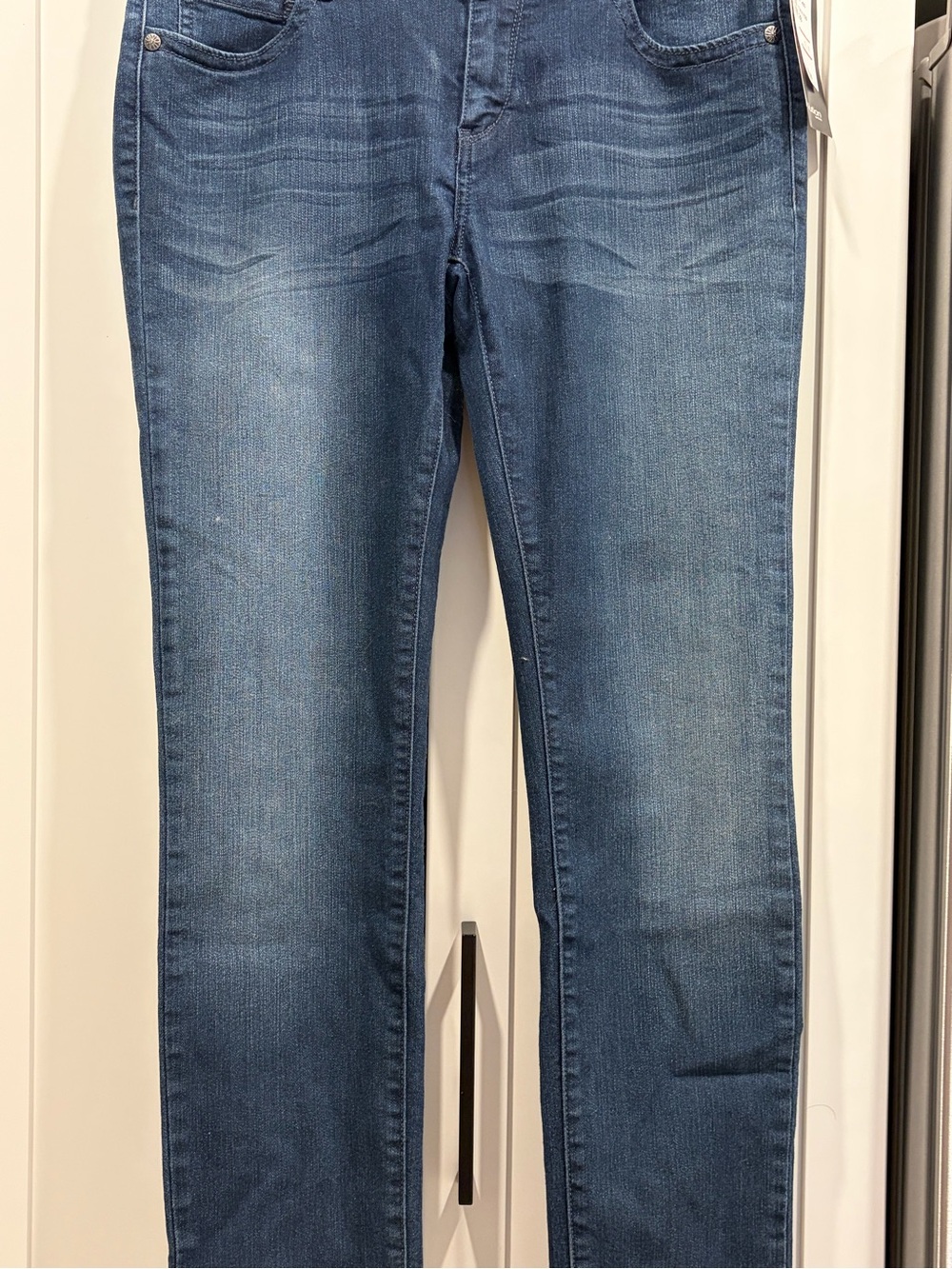 Revolution Women's Skinny Jeans in Mid Blue